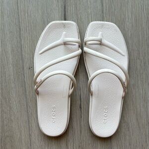 Crocs Women's Light Pink Sandals